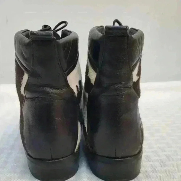 Stuart Weitzman Spanish crafted cowhide lace-up ankle boots ladies size 4 - Picture 4 of 7